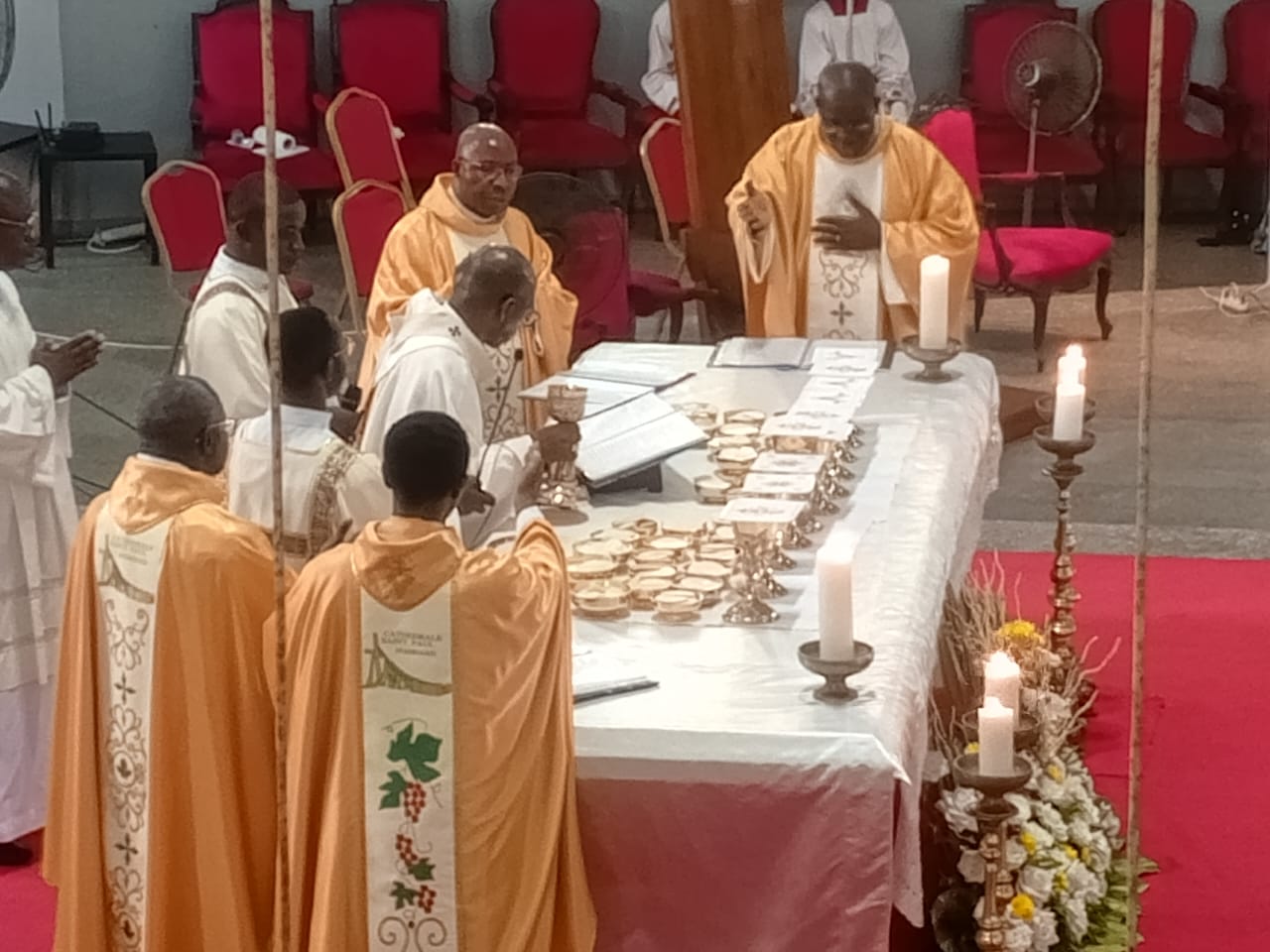 Messe Chrismale de l'Archidiocèse d'Abidjan à la Cathédrale Saint Paul d'Abidjan - Plateau